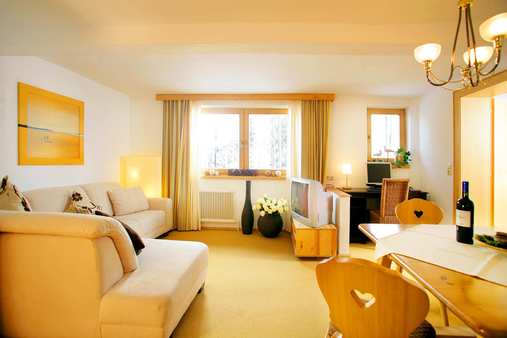 Der Muhlberghof Aparthotel เอลล์เมา ห้อง รูปภาพ